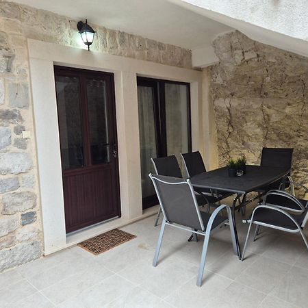 Apartment Rika Omiš Eksteriør bilde