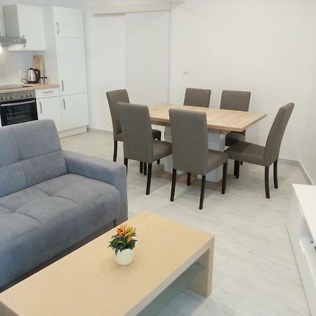 Apartment Rika Omiš Eksteriør bilde